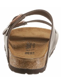 dunkelbraune flache Sandalen aus Leder von Birkenstock