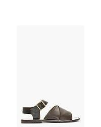 dunkelbraune flache Sandalen aus Leder von Marni Edition