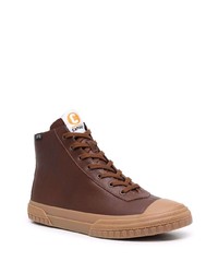 dunkelbraune hohe Sneakers aus Leder von Camper