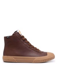 dunkelbraune hohe Sneakers aus Leder von Camper