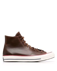 dunkelbraune hohe Sneakers aus Leder von Converse