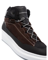 dunkelbraune hohe Sneakers aus Wildleder von Alexander McQueen