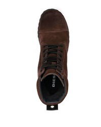 dunkelbraune hohe Sneakers aus Wildleder von Diesel