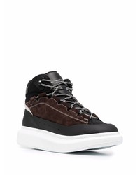 dunkelbraune hohe Sneakers aus Wildleder von Alexander McQueen