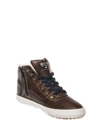 dunkelbraune hohe Sneakers von Mustang Shoes