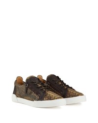 dunkelbraune Leder niedrige Sneakers mit Schlangenmuster von Giuseppe Zanotti