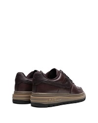 dunkelbraune Leder niedrige Sneakers von Nike