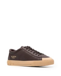 dunkelbraune Leder niedrige Sneakers von Valentino Garavani