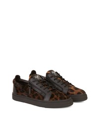dunkelbraune niedrige Sneakers mit Leopardenmuster von Giuseppe Zanotti