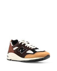 dunkelbraune niedrige Sneakers von New Balance