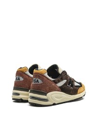 dunkelbraune niedrige Sneakers von New Balance