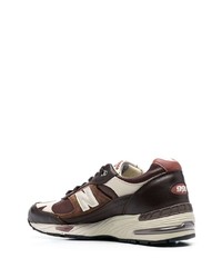 dunkelbraune niedrige Sneakers von New Balance