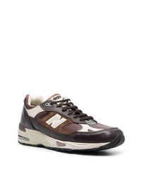 dunkelbraune niedrige Sneakers von New Balance