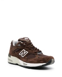 dunkelbraune niedrige Sneakers von New Balance