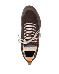 dunkelbraune niedrige Sneakers von Roa