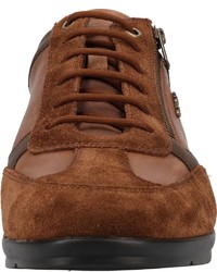 dunkelbraune niedrige Sneakers von Geox