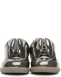 dunkelbraune niedrige Sneakers von Maison Margiela