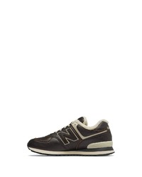 dunkelbraune niedrige Sneakers von New Balance