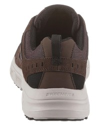 dunkelbraune niedrige Sneakers von Skechers