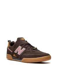 dunkelbraune niedrige Sneakers von New Balance