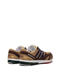 dunkelbraune niedrige Sneakers von adidas