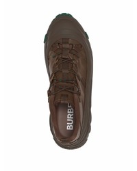 dunkelbraune Sportschuhe von Burberry