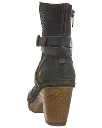 dunkelbraune Stiefel von Art