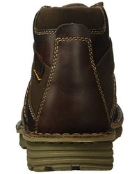 dunkelbraune Stiefel von Clarks