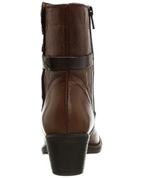 dunkelbraune Stiefel von Clarks