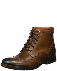 dunkelbraune Stiefel von Clarks