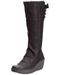 dunkelbraune Stiefel von Fly London