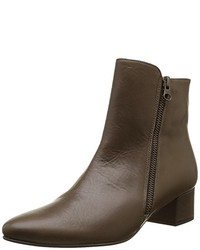 dunkelbraune Stiefel