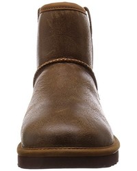 dunkelbraune Stiefel von UGG