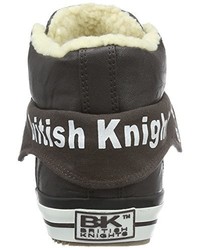 dunkelbraune Turnschuhe von British Knights