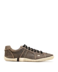 dunkelbraune Wildleder niedrige Sneakers von OSKLEN