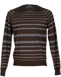 dunkelbrauner horizontal gestreifter Pullover mit einem Rundhalsausschnitt