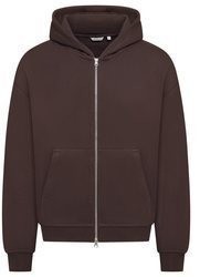 dunkelbrauner Pullover mit einem Kapuze von BEHYPE STUDIOS