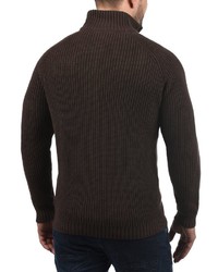 dunkelbrauner Pullover mit einem Reißverschluß von Solid