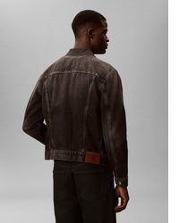 dunkelbrauner Pullover mit einem Rundhalsausschnitt von Calvin Klein Jeans