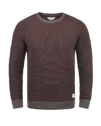 dunkelbrauner Pullover mit einem Rundhalsausschnitt von Solid