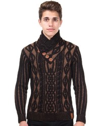 dunkelbrauner Pullover mit einem Schalkragen von R-NEAL