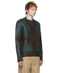 dunkelbrauner Pullover mit einem V-Ausschnitt mit Argyle-Muster von Bottega Veneta