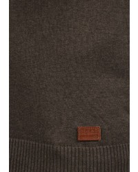 dunkelbrauner Pullover mit einem zugeknöpften Kragen von BLEND