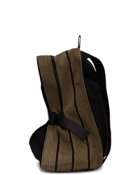 dunkelbrauner Rucksack von 132 5. ISSEY MIYAKE