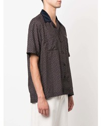 dunkelbraunes Kurzarmhemd mit geometrischem Muster von Sacai