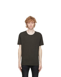 dunkelbraunes T-Shirt mit einem Rundhalsausschnitt mit Destroyed-Effekten