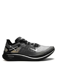 dunkelgraue bedruckte Sportschuhe von Nike