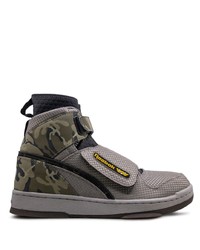 dunkelgraue Camouflage hohe Sneakers aus Segeltuch von Reebok
