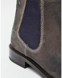 dunkelgraue Chelsea Boots aus Wildleder von Base London