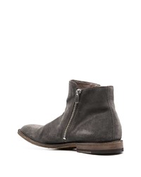 dunkelgraue Chelsea Boots aus Wildleder von Officine Creative